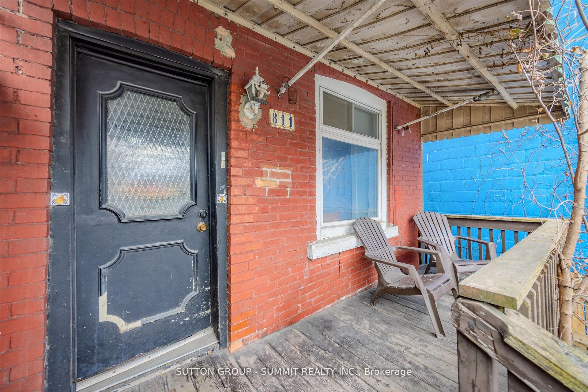 811 Bloor Street photo 4