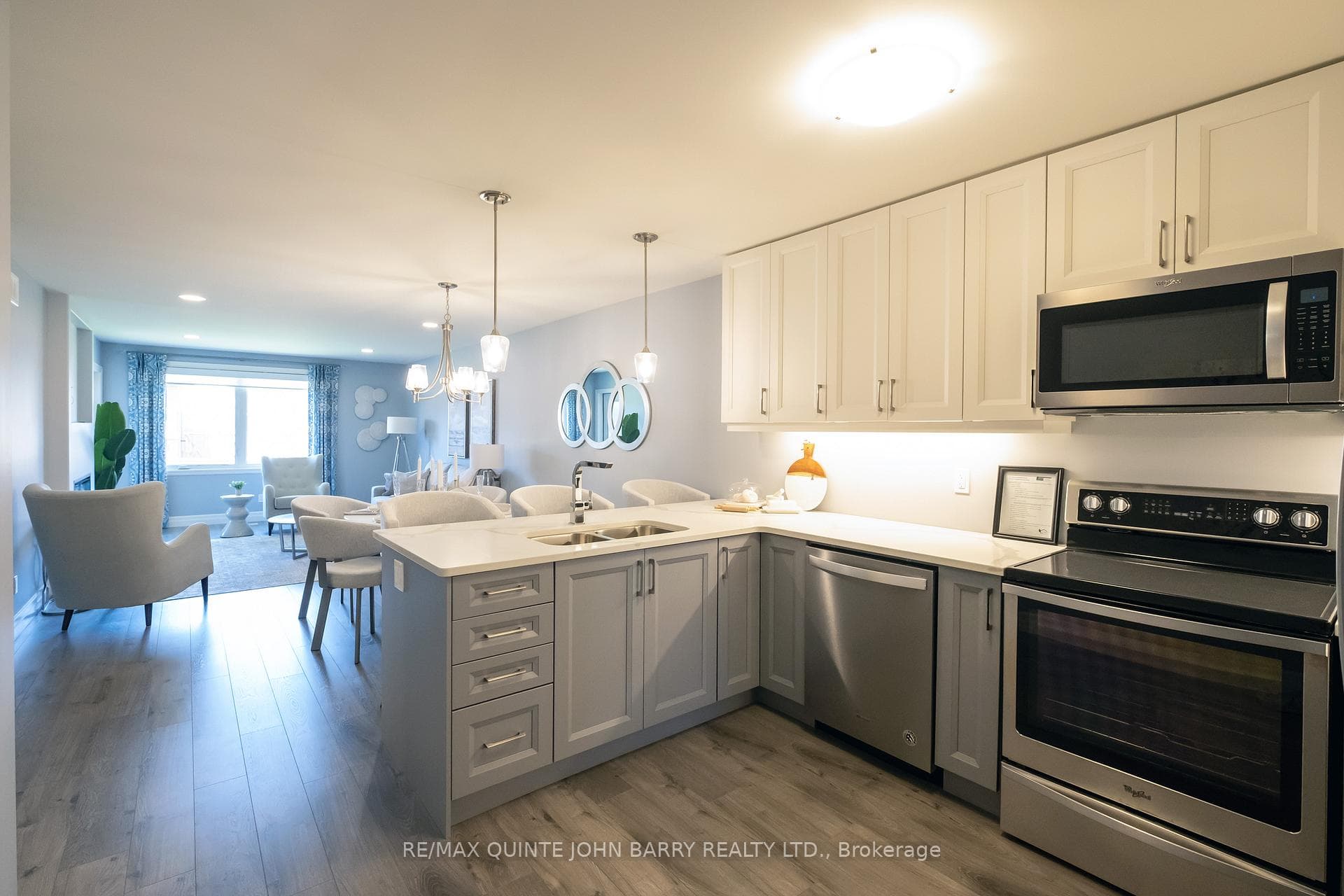 52 Hillside Meadow Drive photo 4