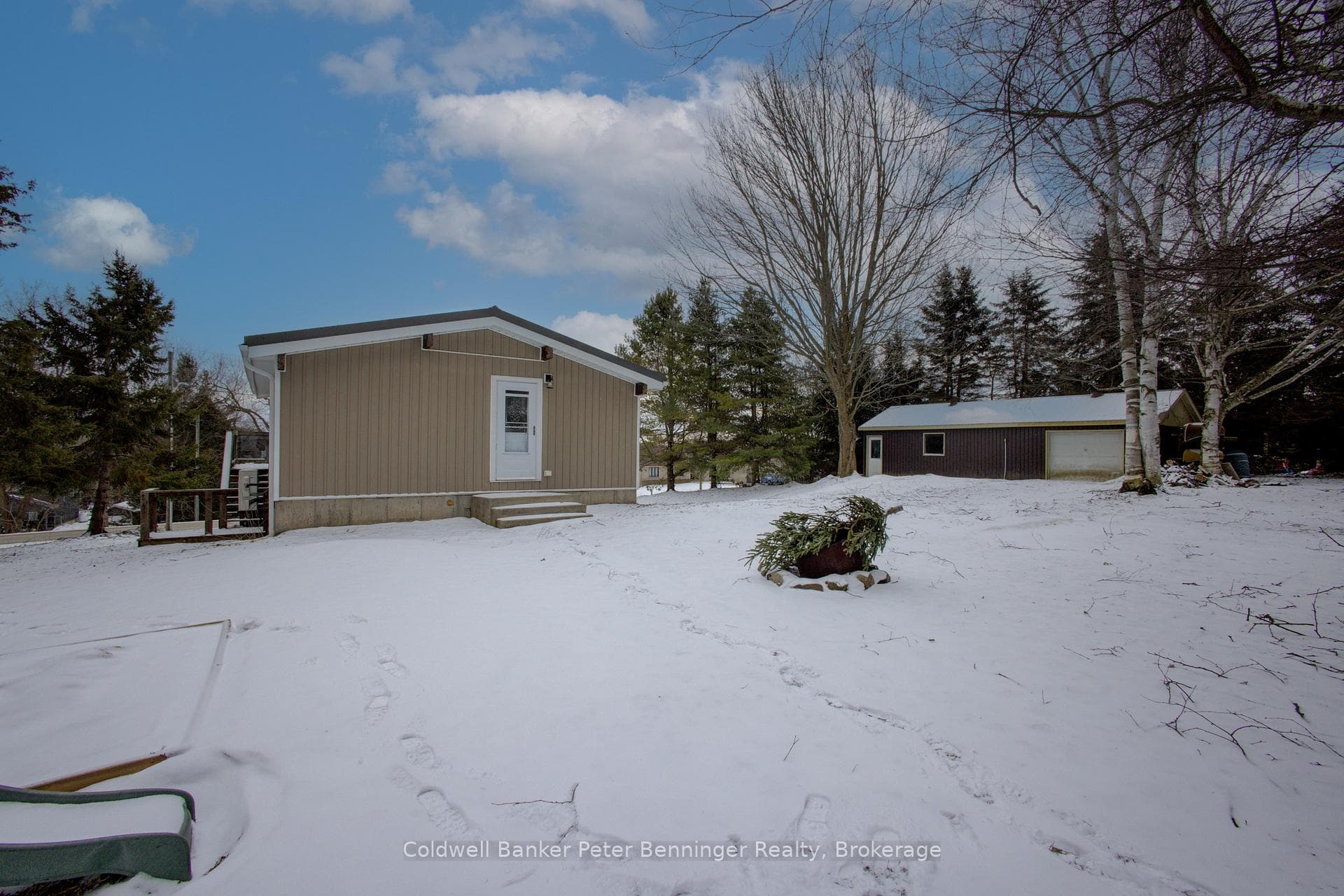 182 James Street photo 32