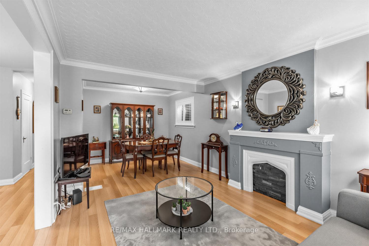 40 Bowie Avenue photo 8