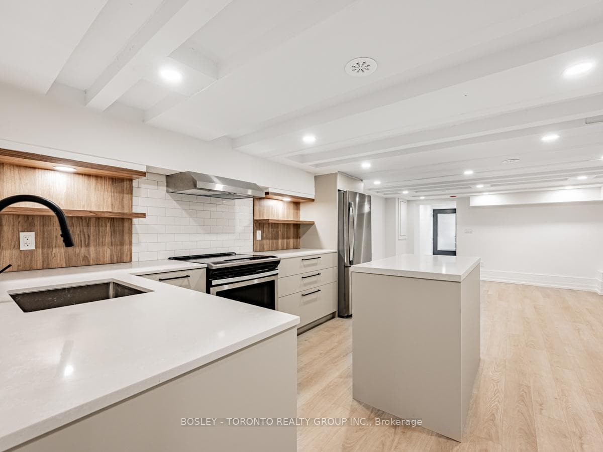 745 Euclid Avenue Unit Lower photo 10