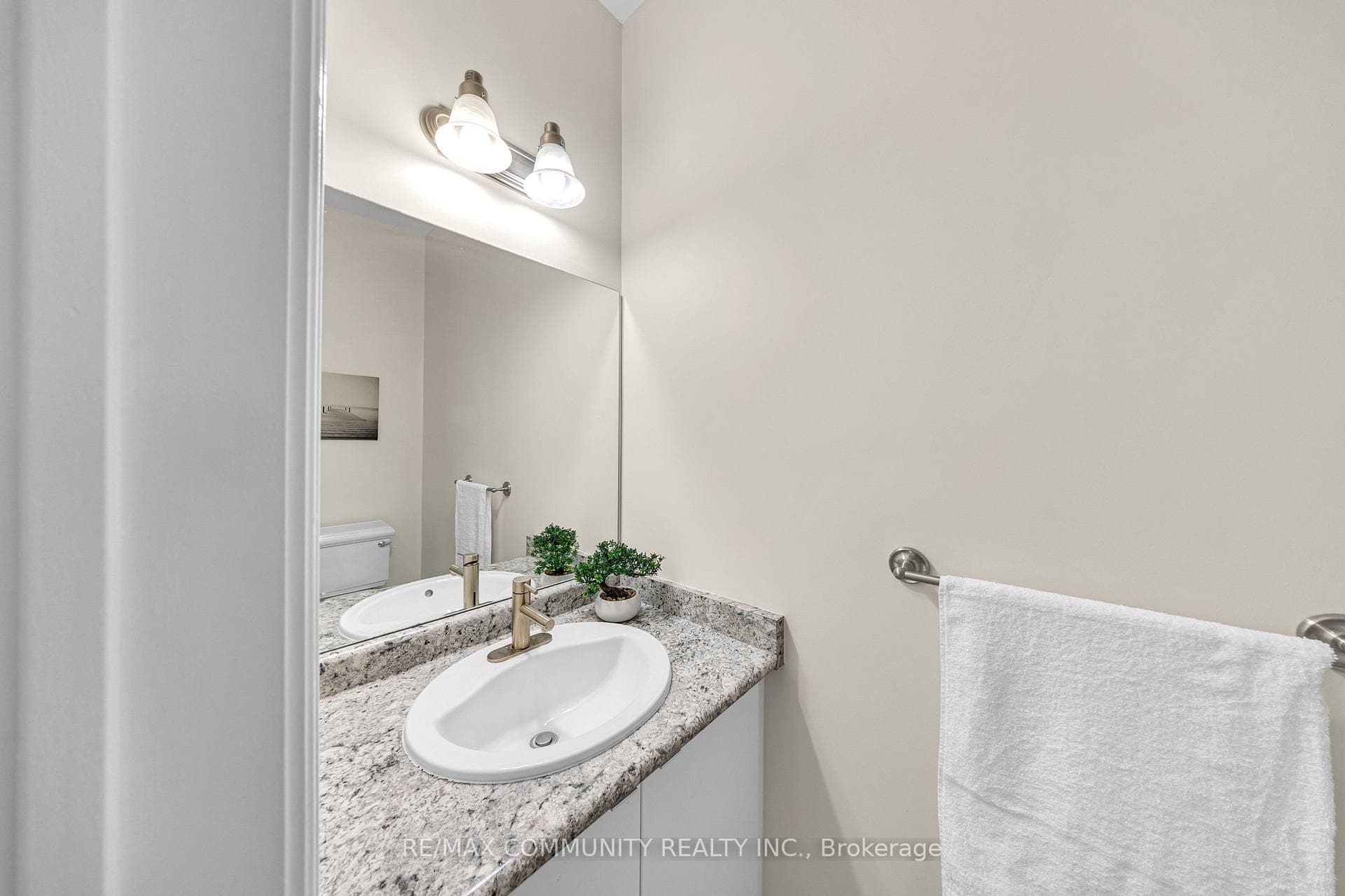 78 Alcorn Drive photo 8