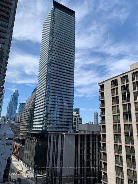 7 Grenville Street Unit 1105 photo 10