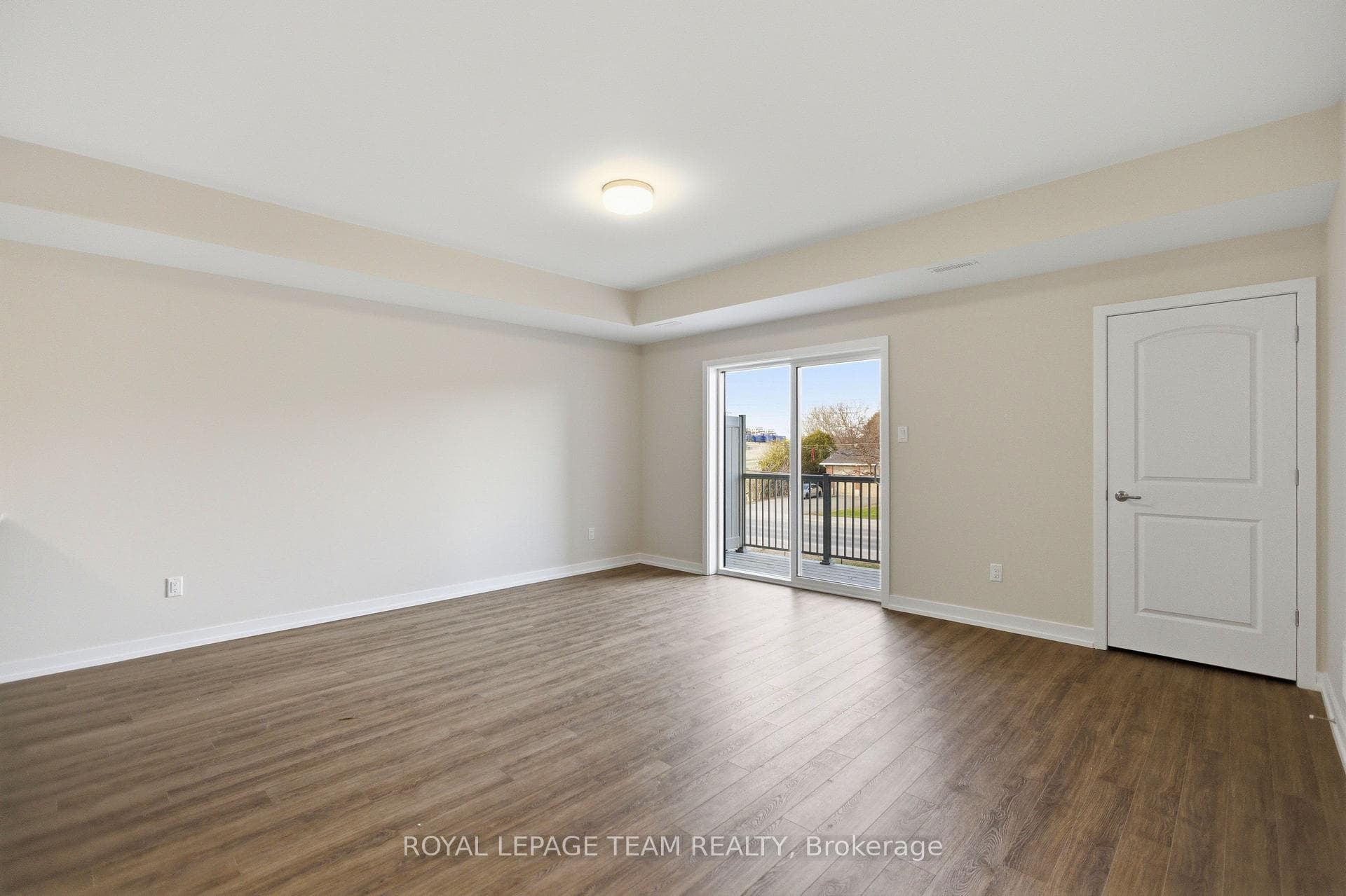 3284 Greenbank Road photo 4