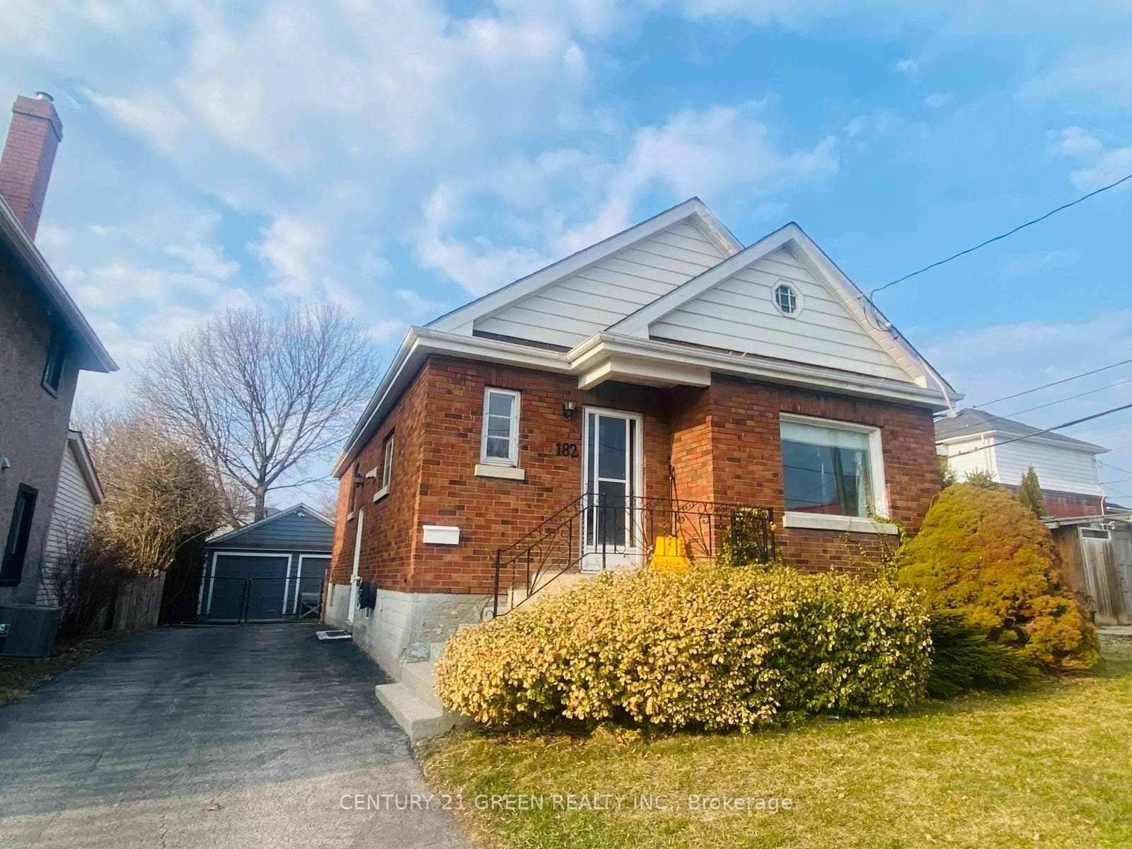 182 Stacey Avenue photo 1