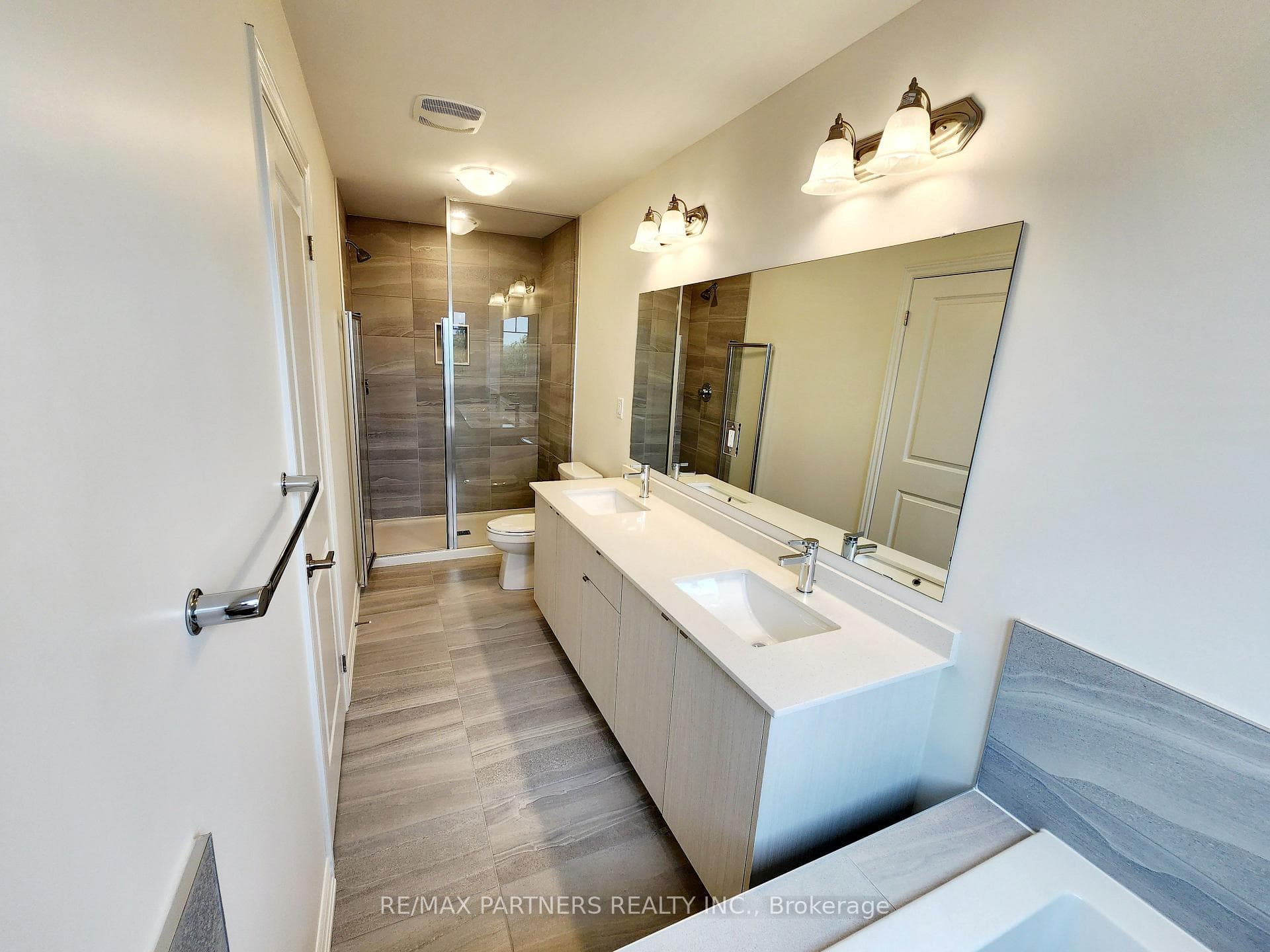 136 Greer Street photo 31