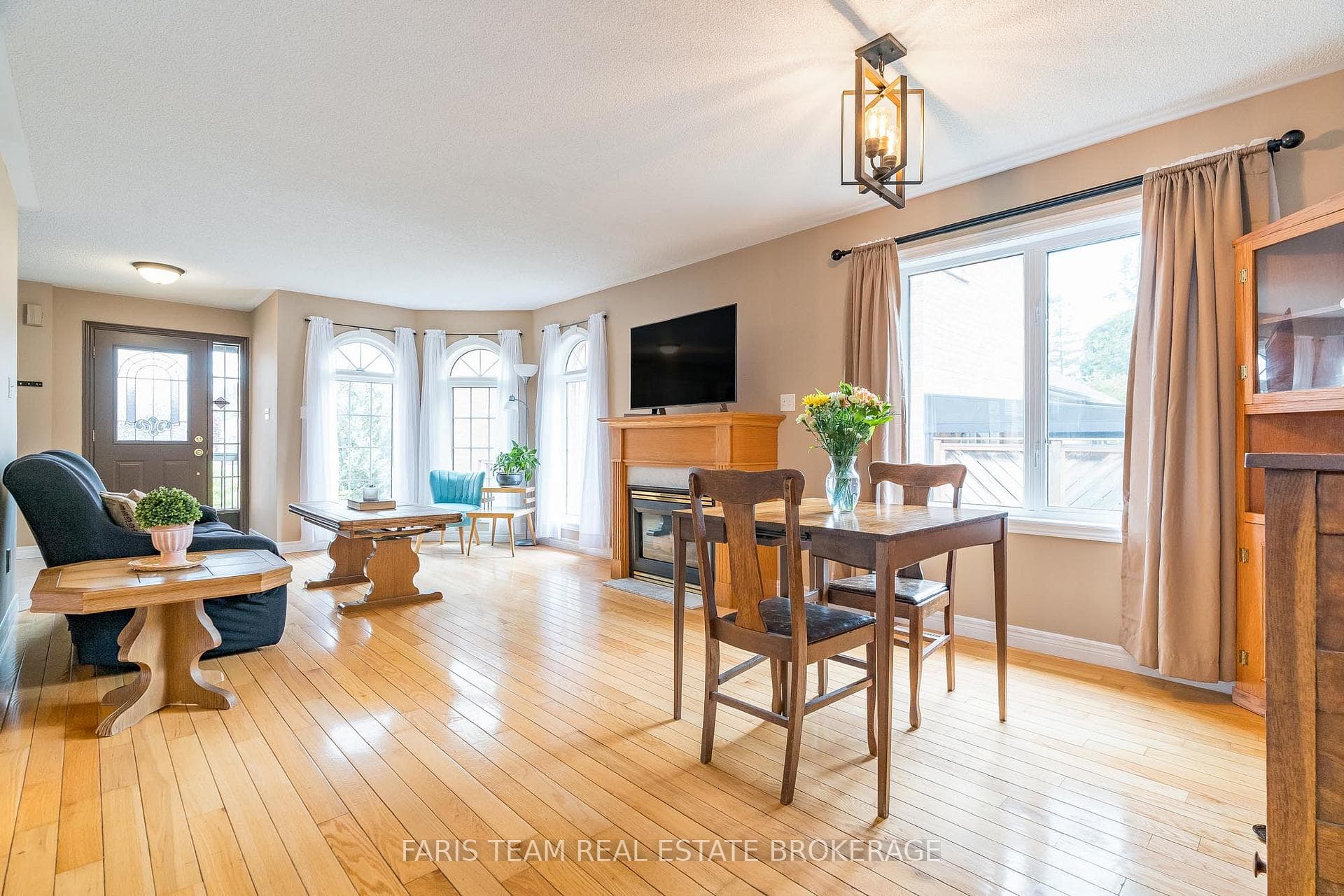 1006 Leslie Drive photo 15