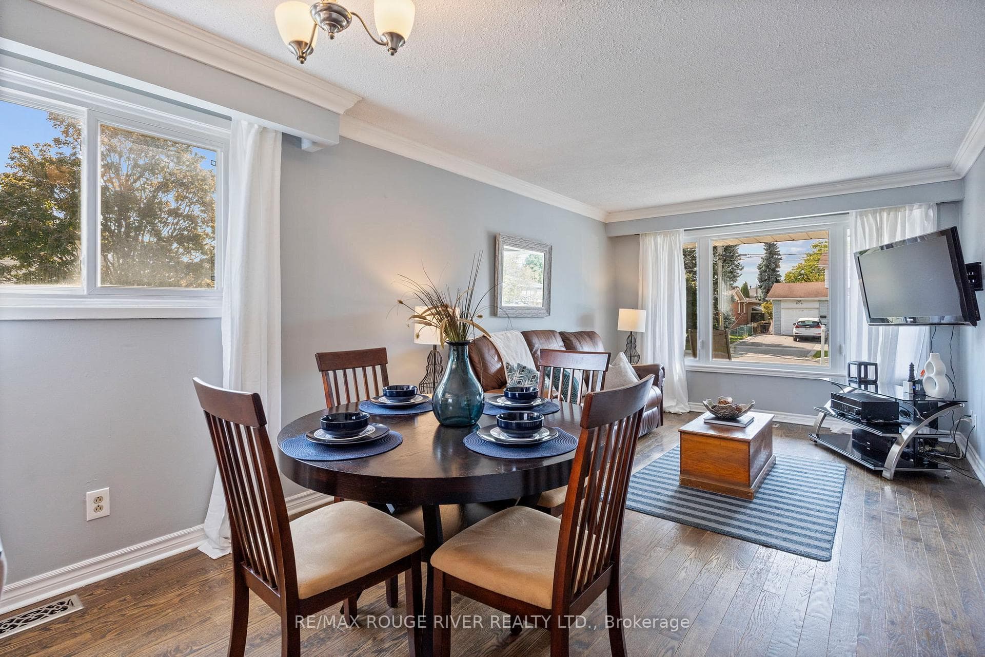 801 Batory Avenue photo 10