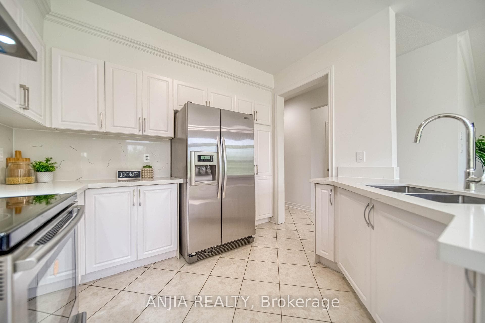 333 Castan Avenue photo 11