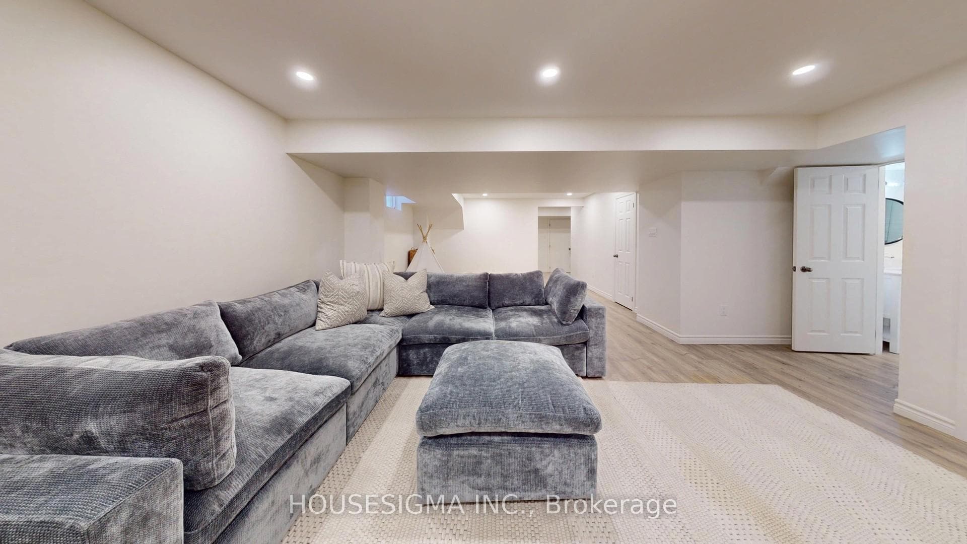 4175 Prudham Avenue photo 39
