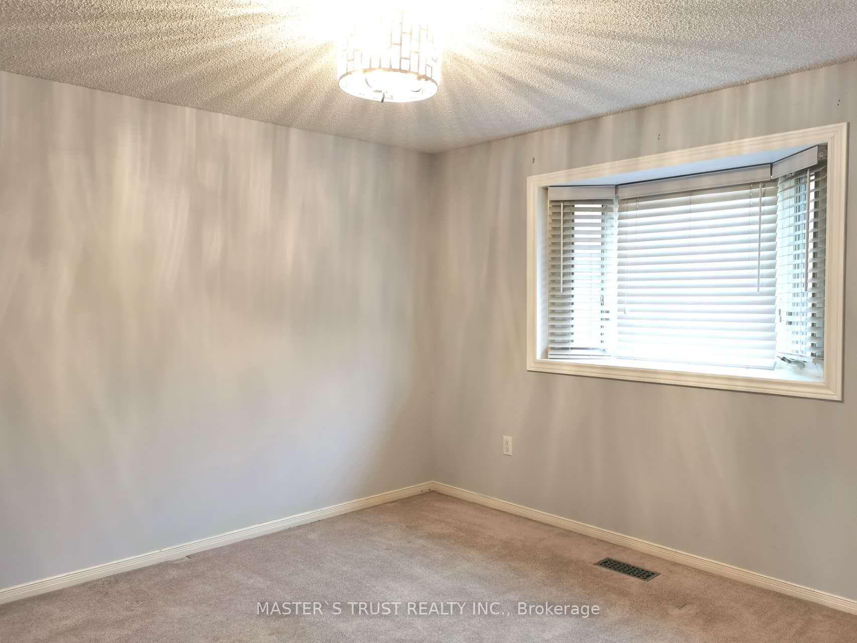 68 Lehman Crescent photo 22