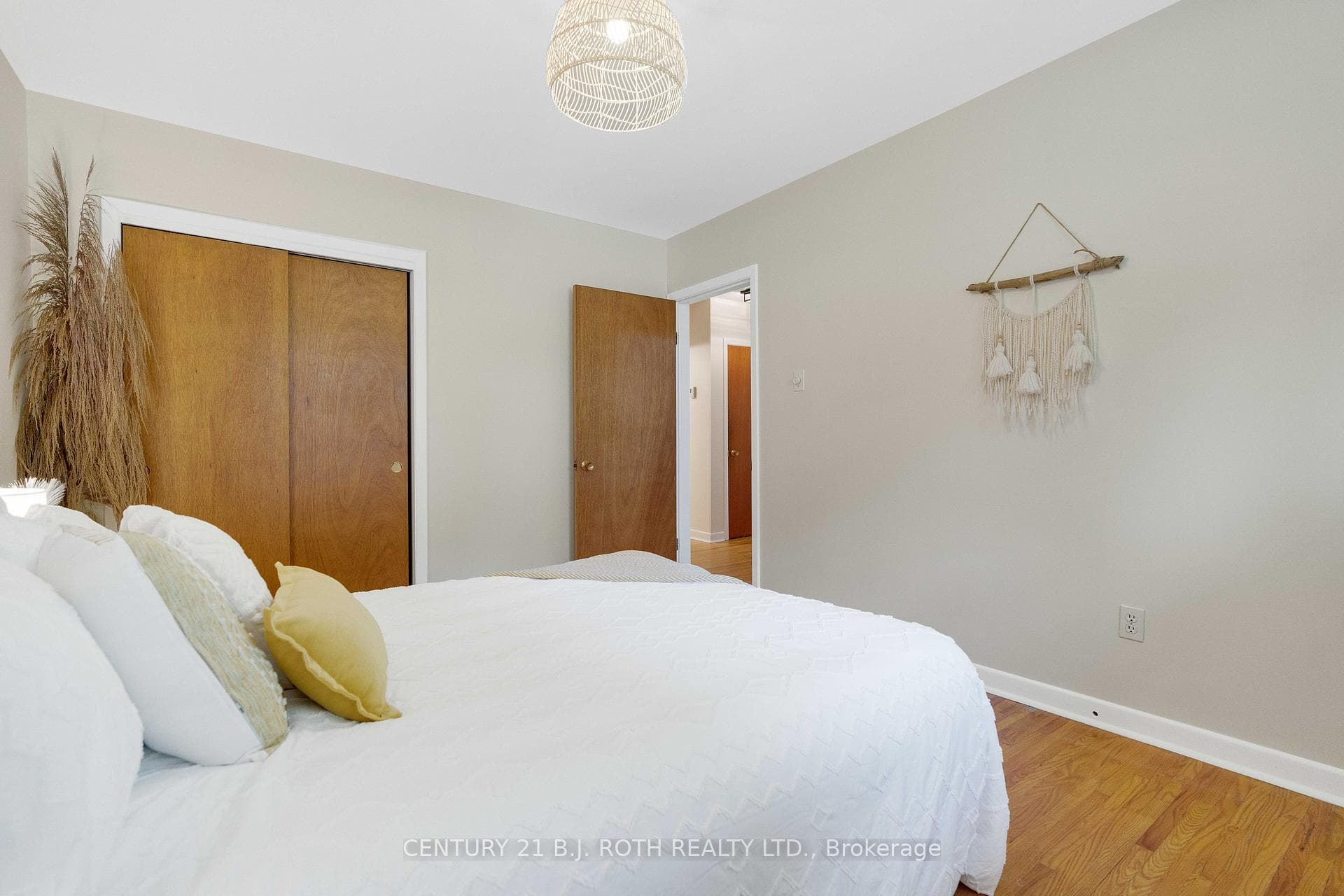 23 Alexander Avenue photo 16