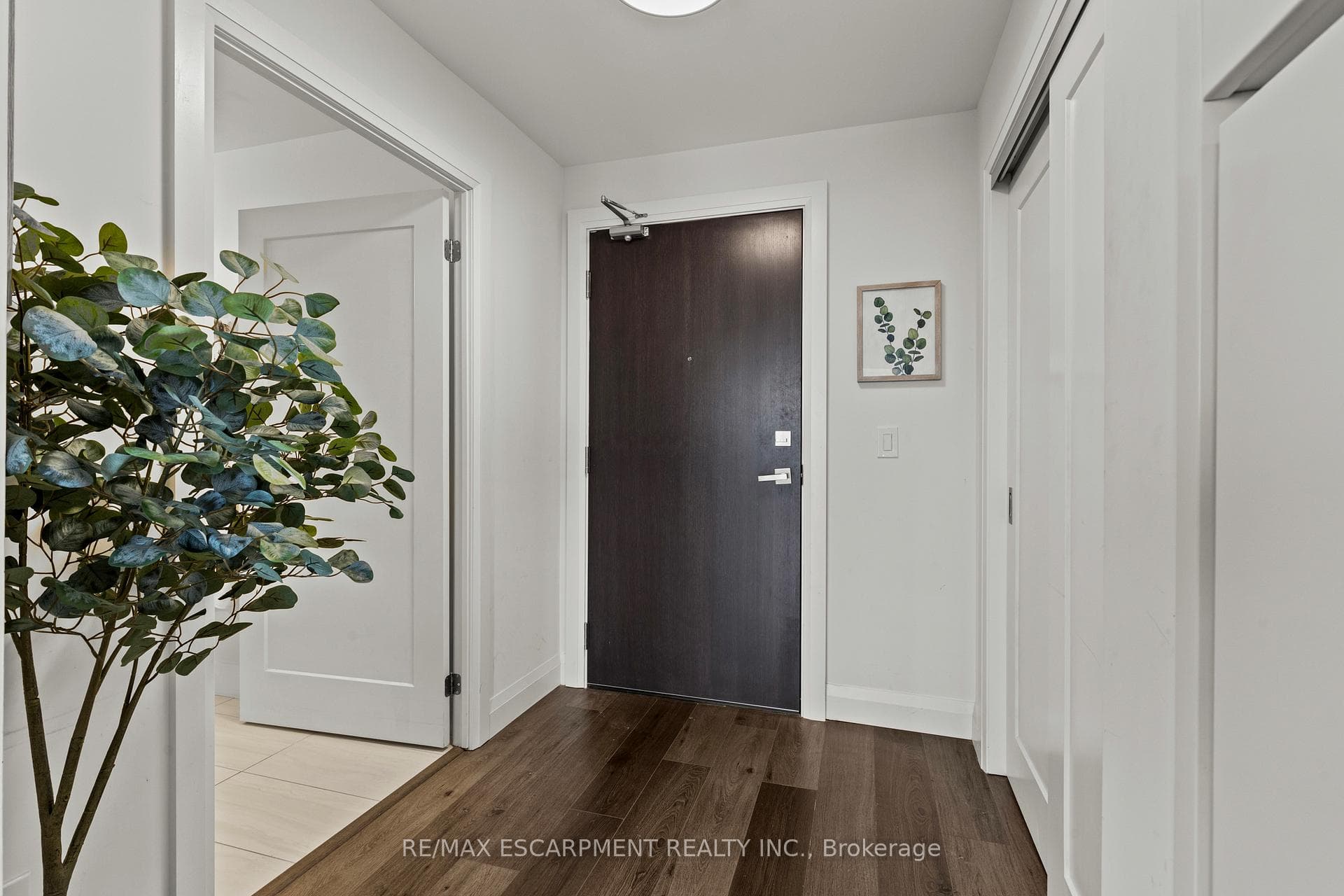500 BROCK Avenue Unit 1501 photo 4