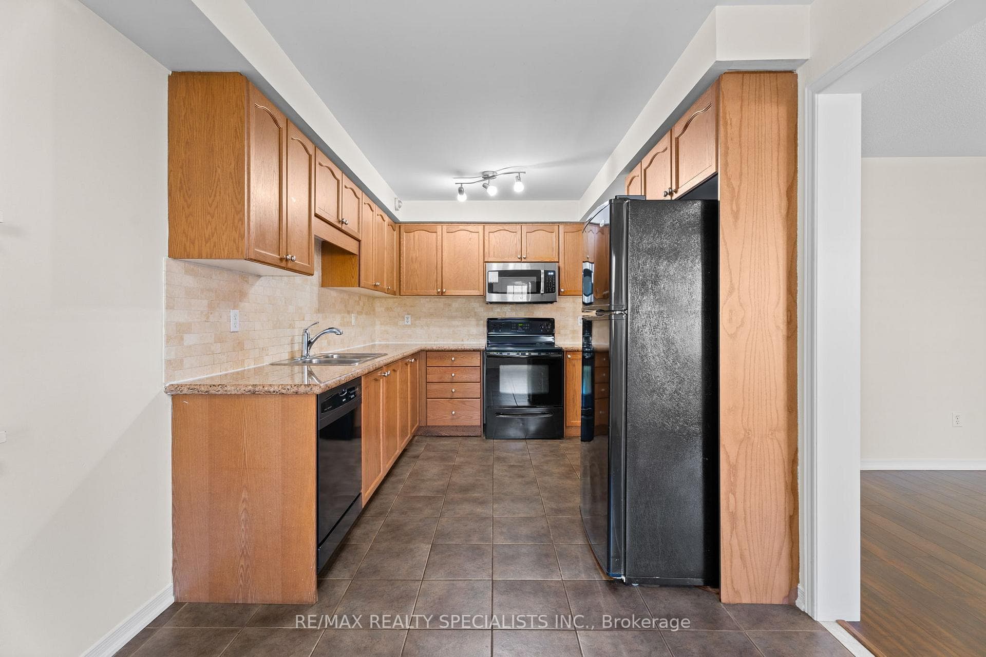 129 Lavery Heights photo 11