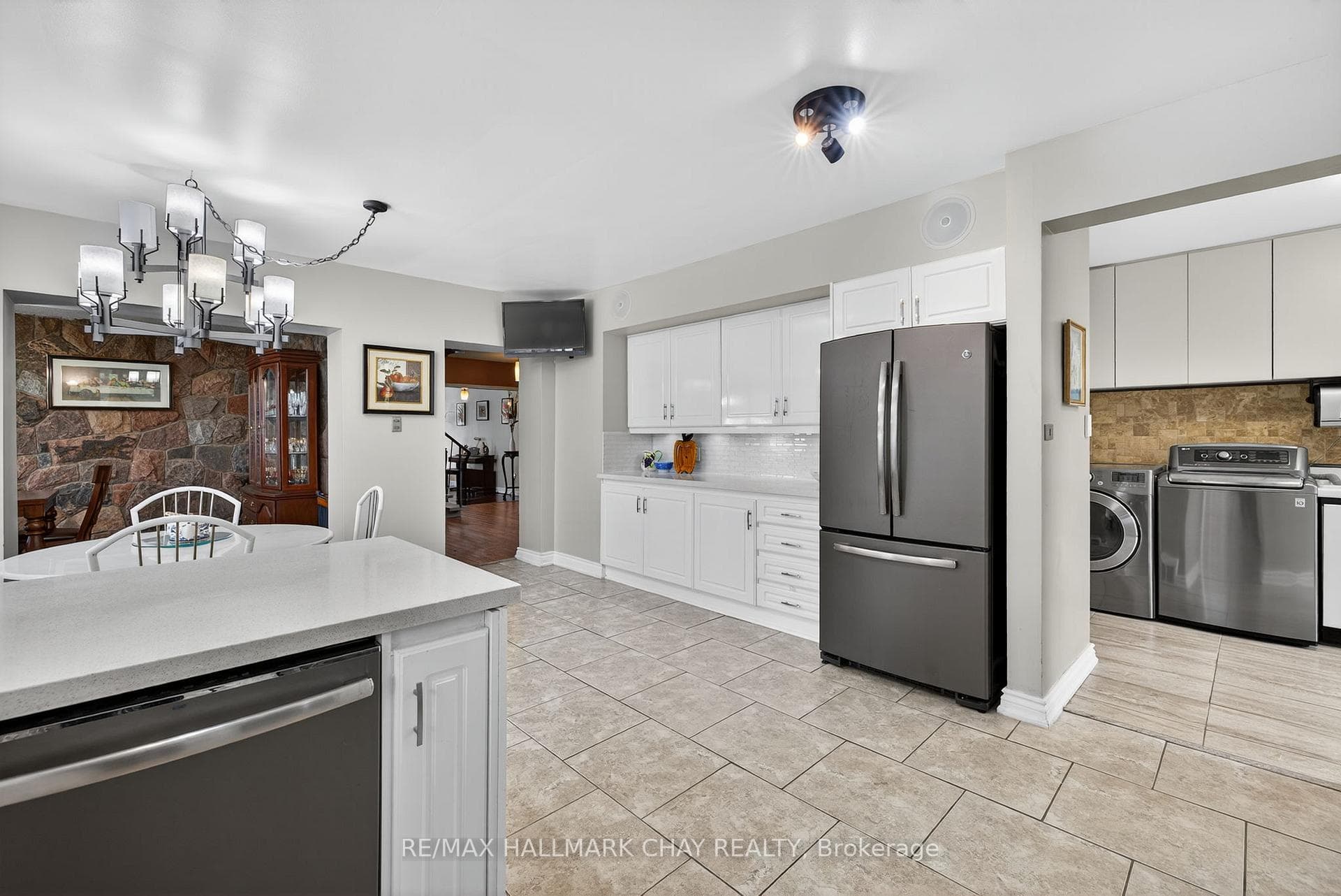 39 Highfield Crescent photo 7