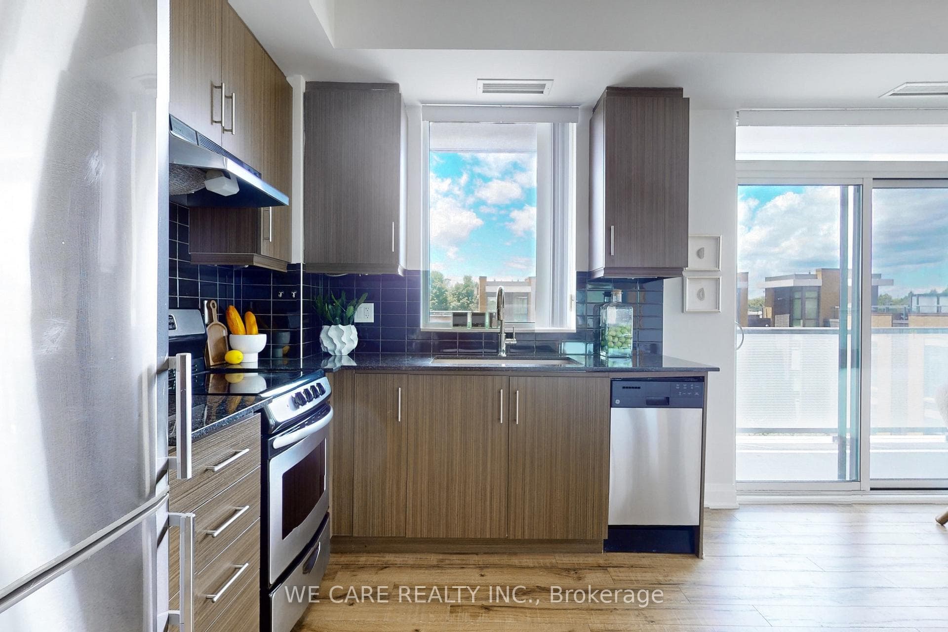 68 Canterbury Place Unit 311 photo 10