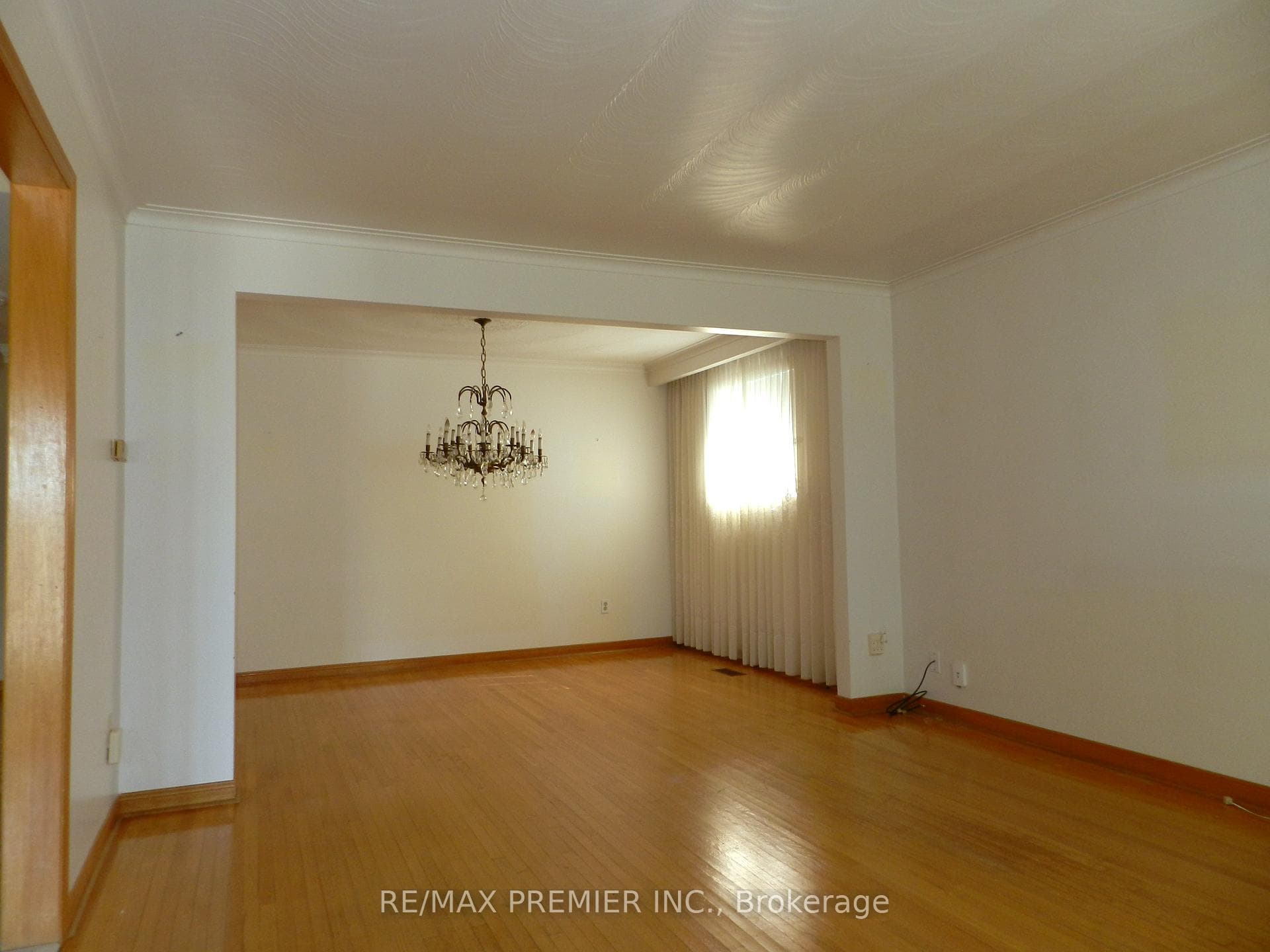 36 Willis Road photo 2