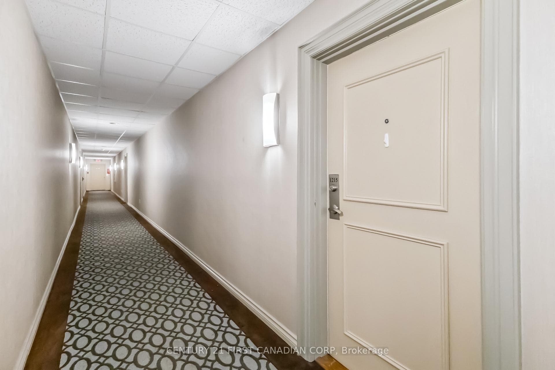 45 POND MILLS Road Unit 1215 photo 4