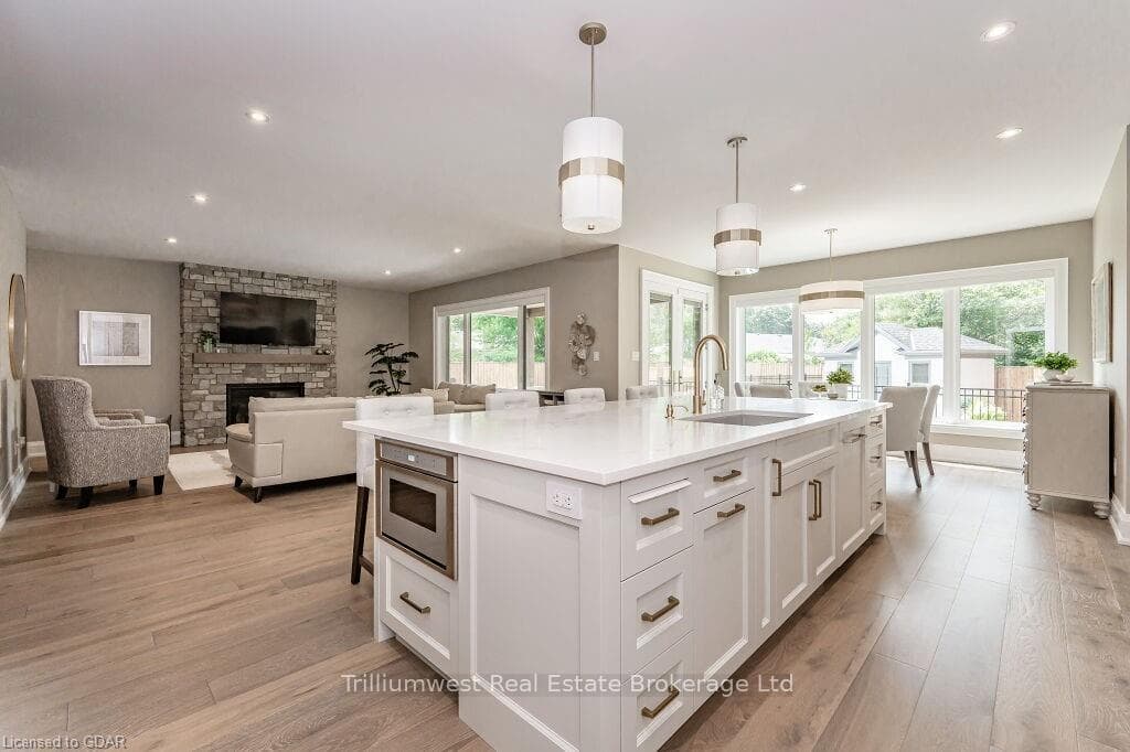 9 KNEVITT Place photo 7
