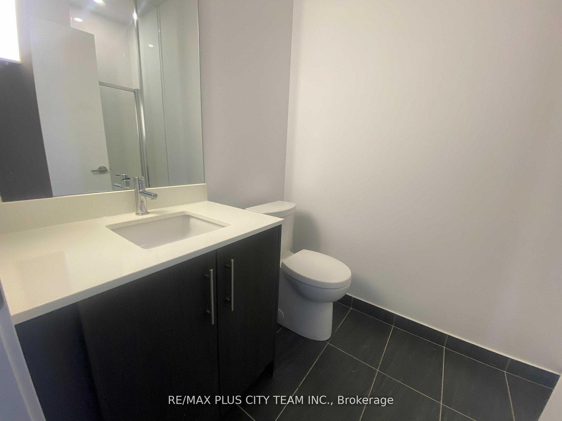 215 Veterans Drive Unit 103 photo 8