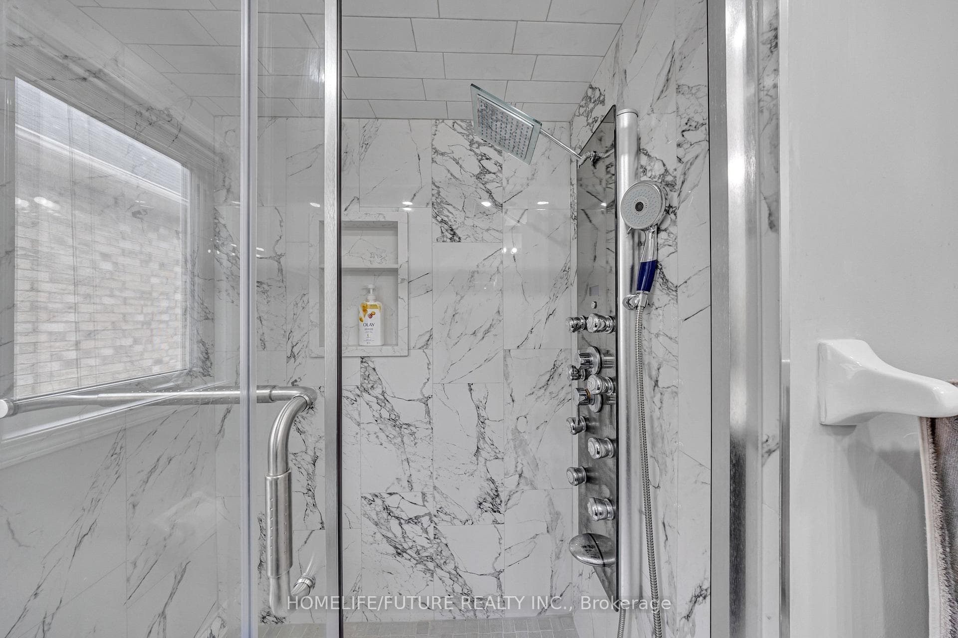 54 Oswell Drive photo 34