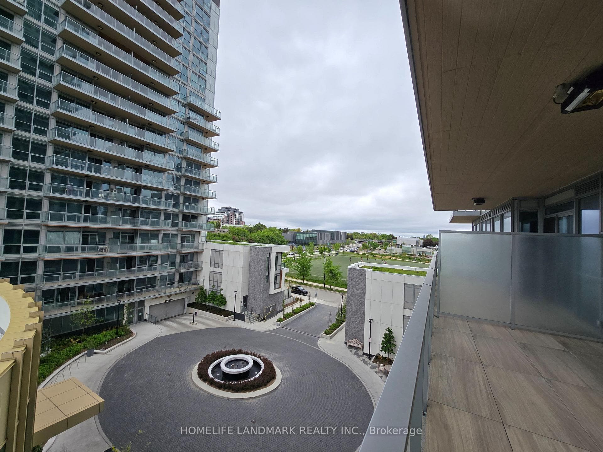 27 Mcmahon Drive Unit 607 photo 18