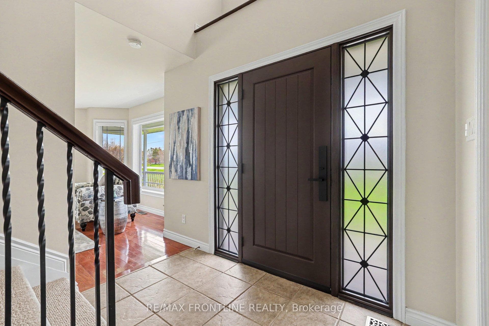 146 Orchard Crescent photo 5