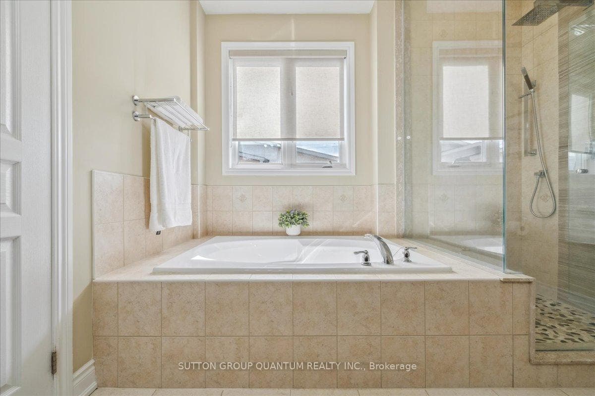 32 Harborn Road photo 26