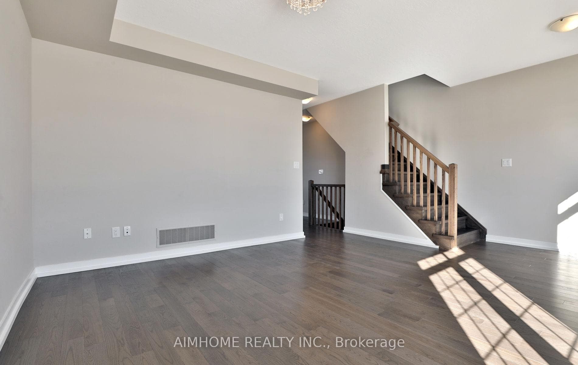 3026 Postridge Drive Unit 18 photo 6