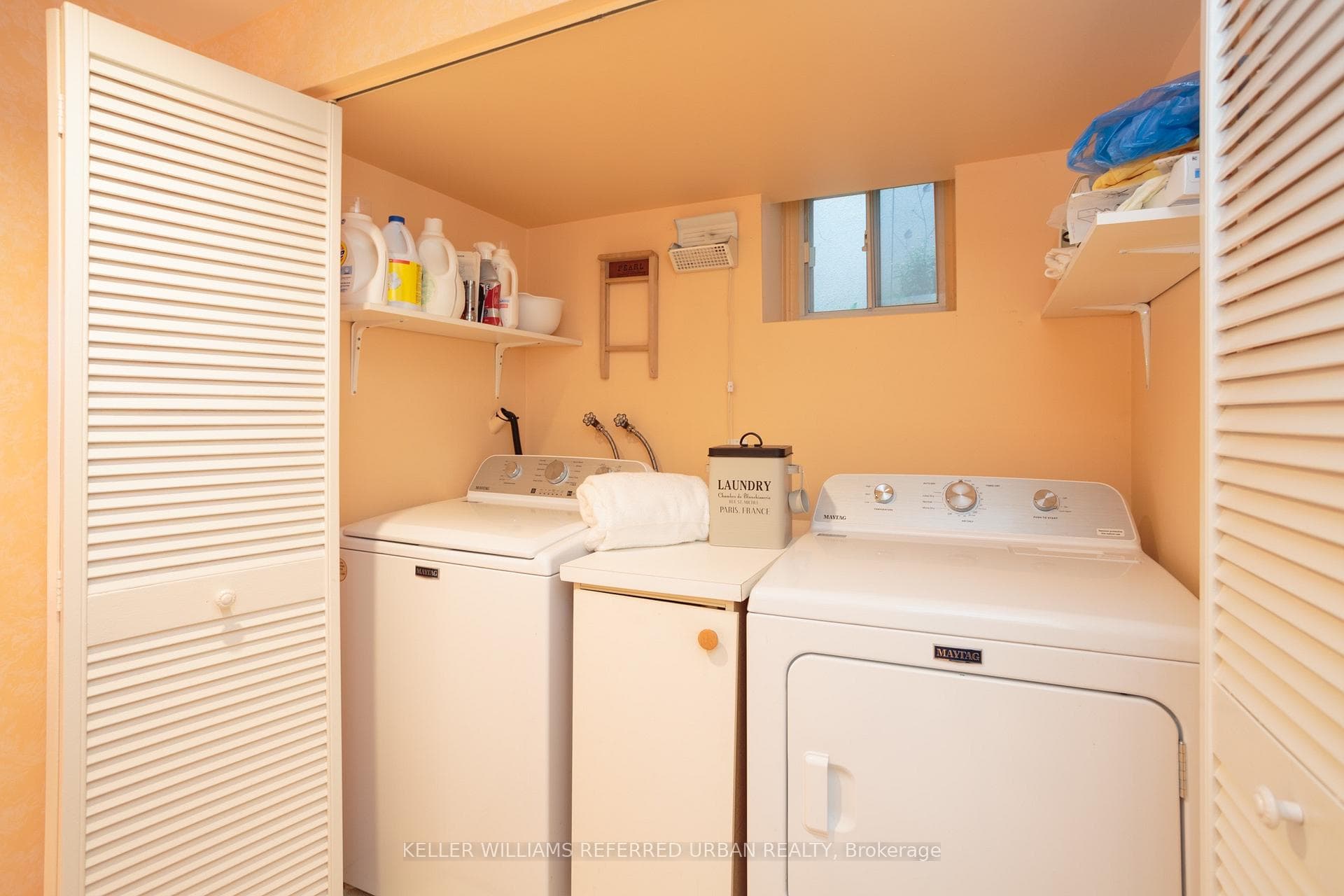 345 Moore Avenue photo 27