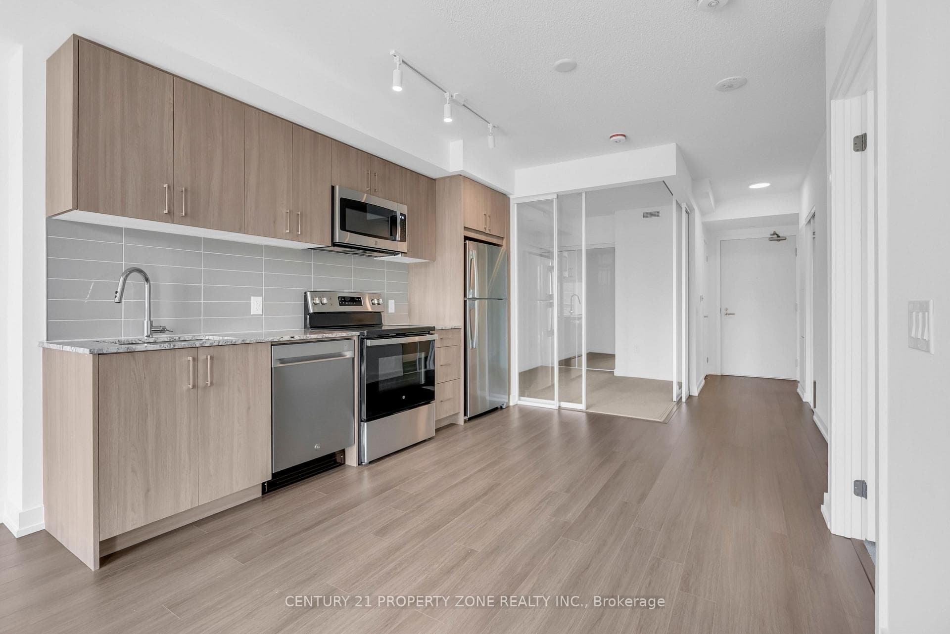 4010 Eglinton Avenue Unit 227 photo 5
