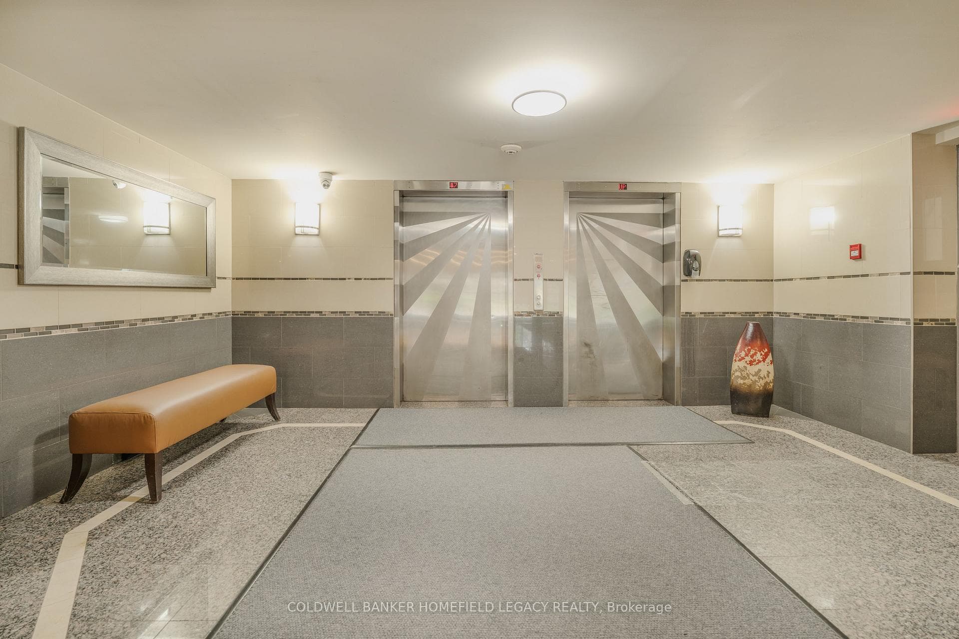 1103 Jalna Boulevard Unit 905 photo 3