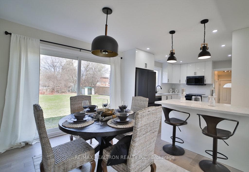 40 Willow Park Drive photo 11