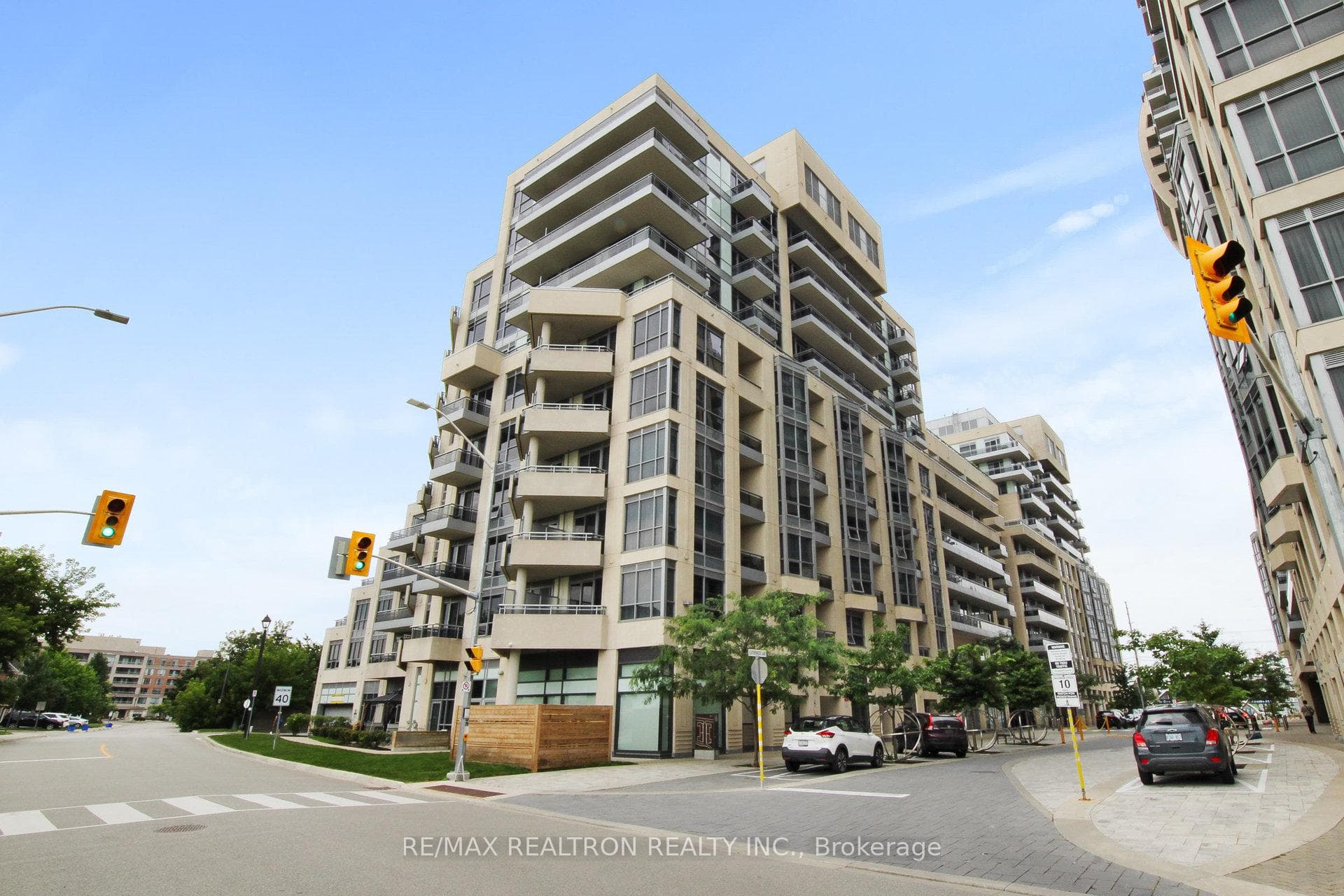 9191 Yonge Street Unit 319sw photo 3