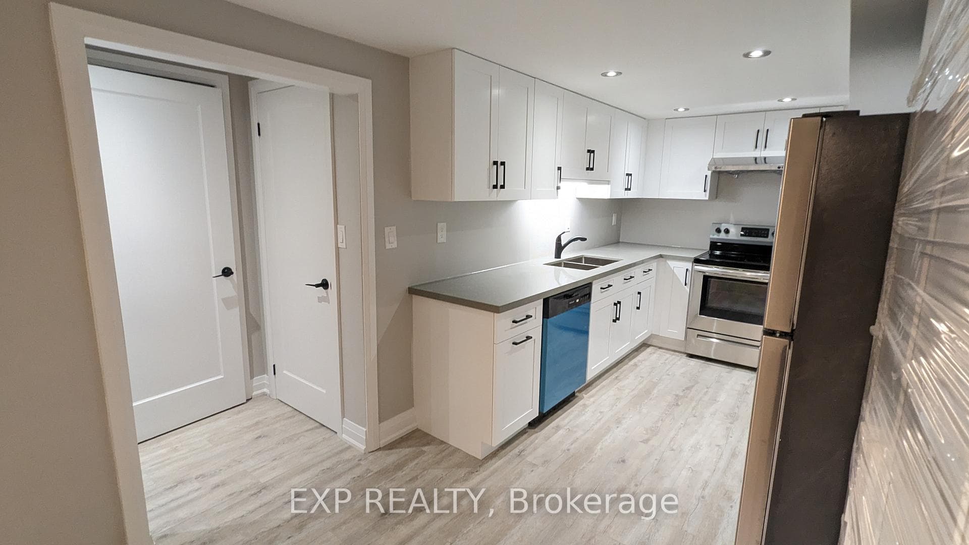40 Smyth Crescent Unit Lower photo 9