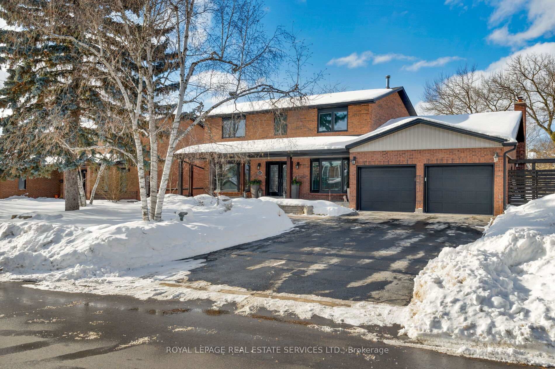 221 Richmond Road photo 1