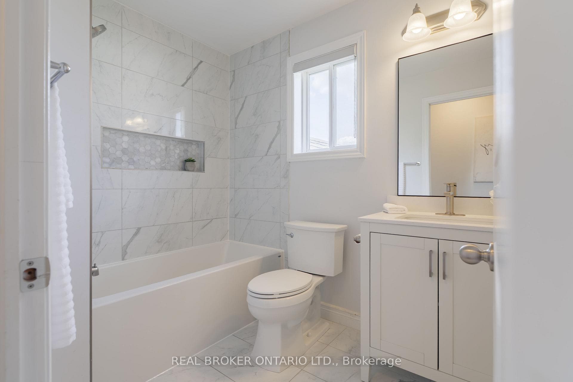 83 Benedict Place photo 39