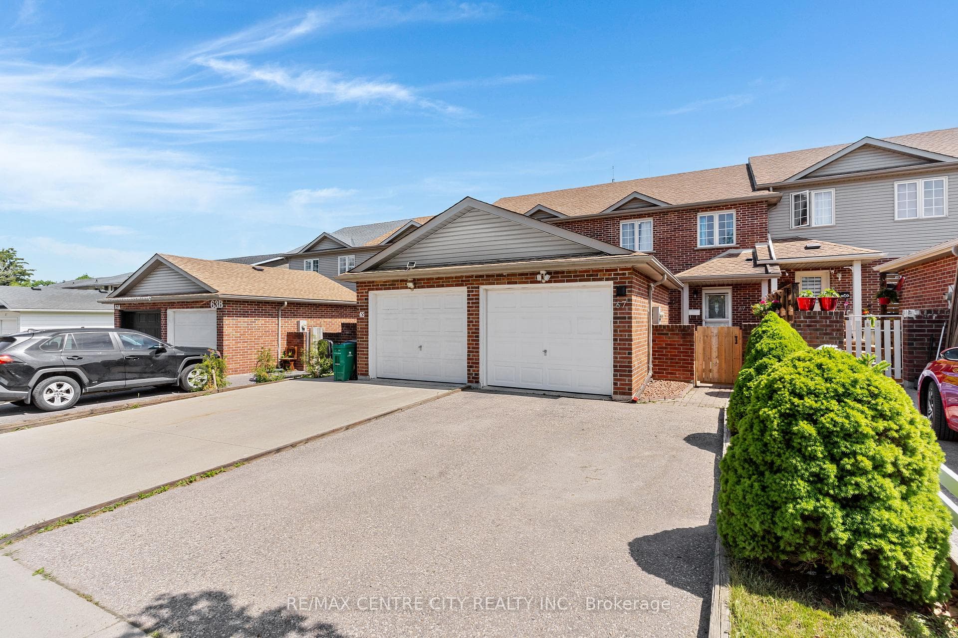 67 Ralgreen Crescent photo 1