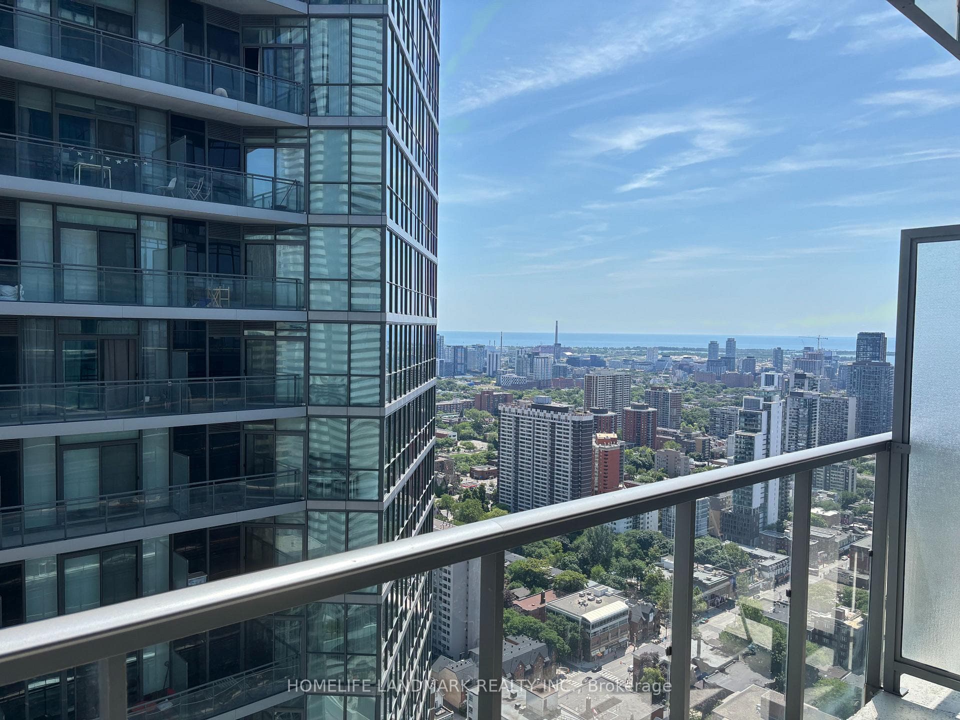 33 Charles Street Unit 4210 photo 10