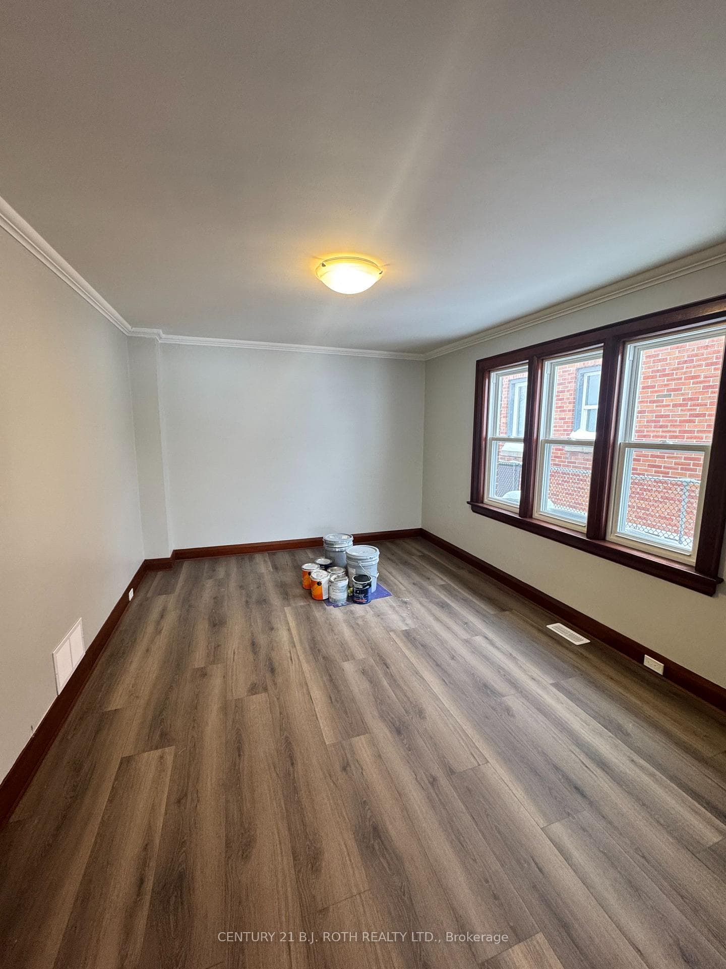 48 Drury Lane photo 8