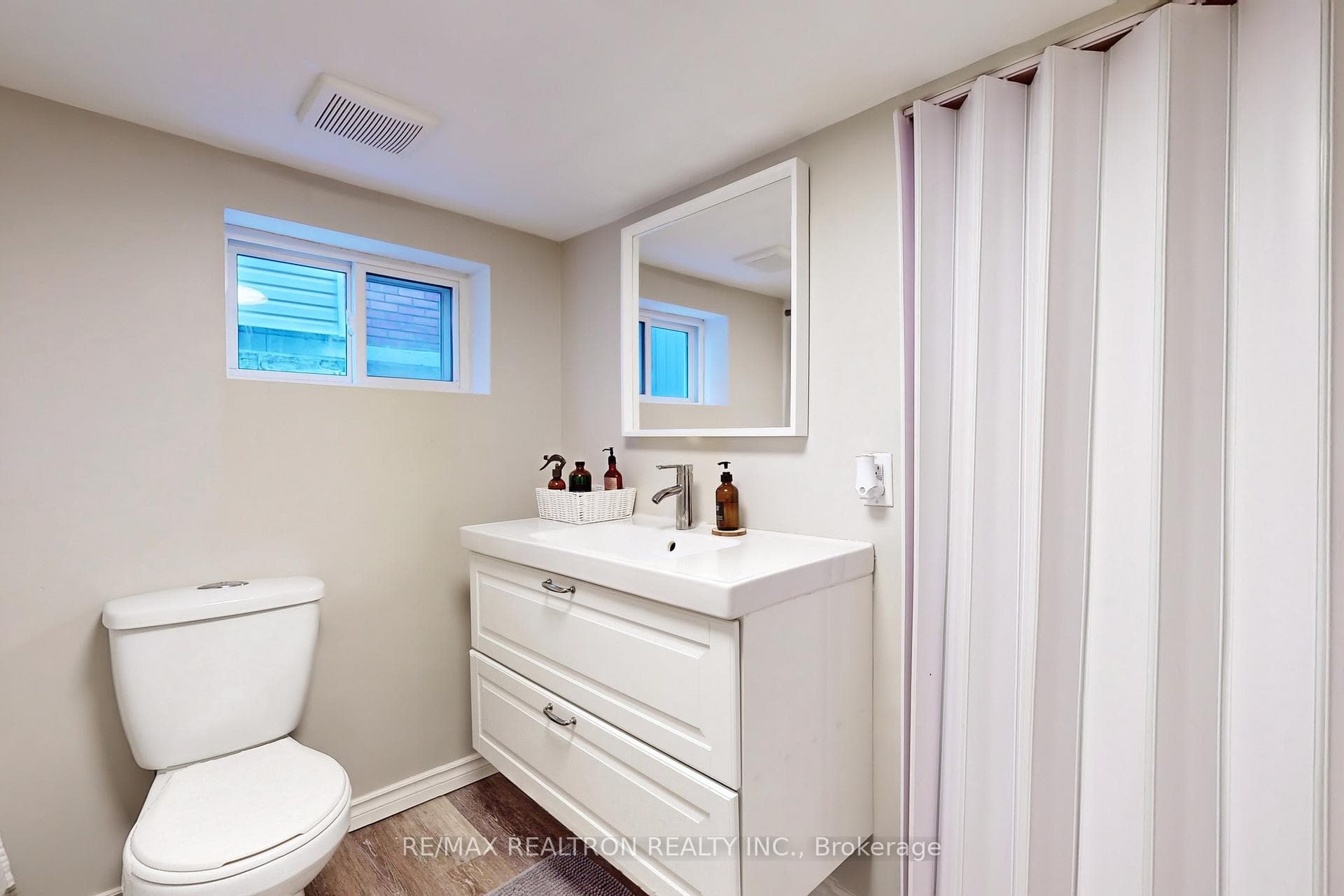 14 Myrtle Avenue photo 31