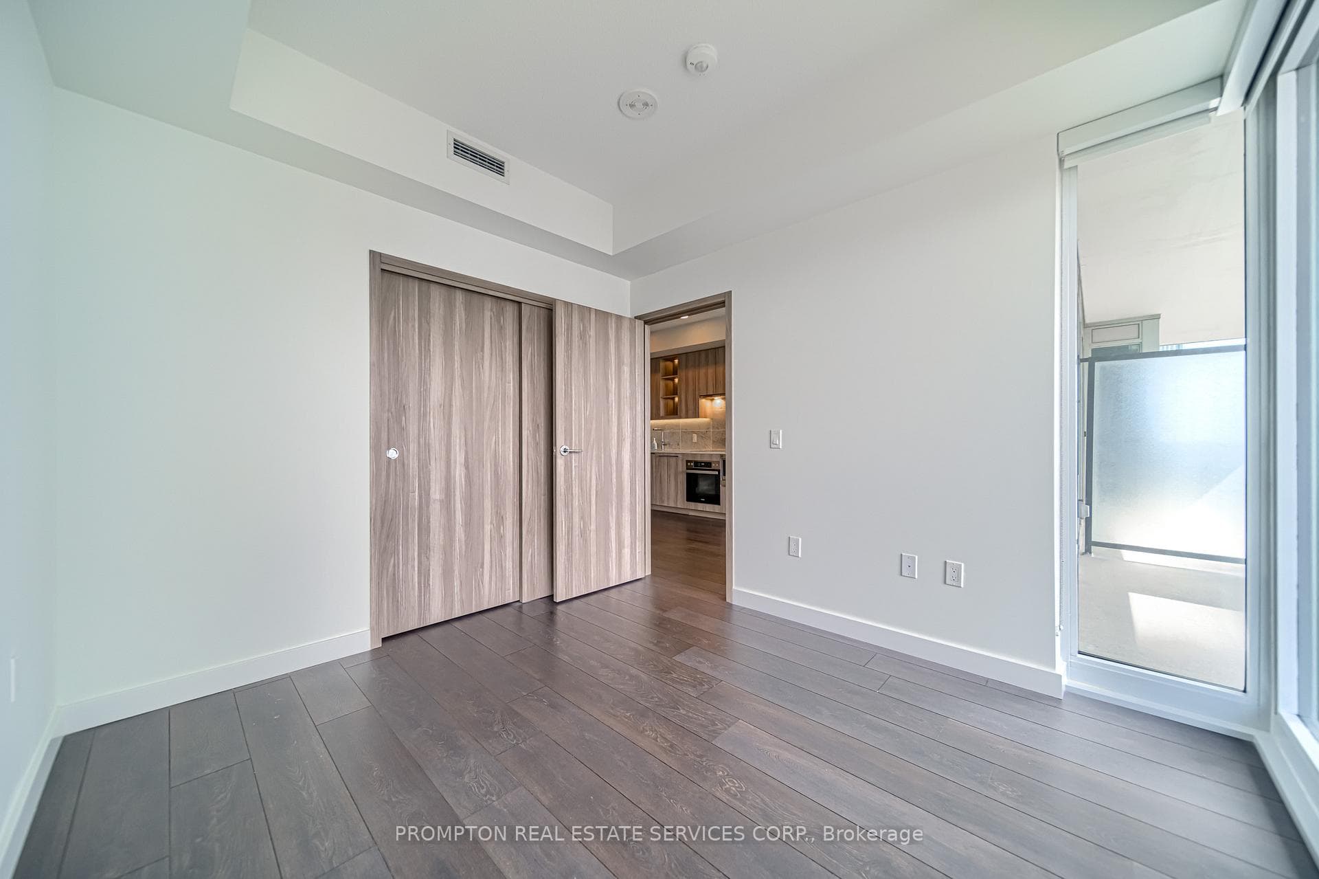 95 Mcmahon Drive Unit 2008 photo 12