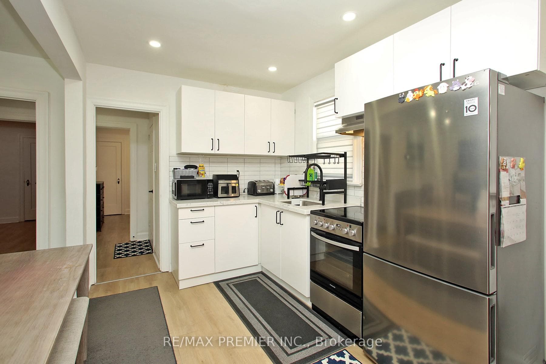 624 McRoberts Avenue photo 3