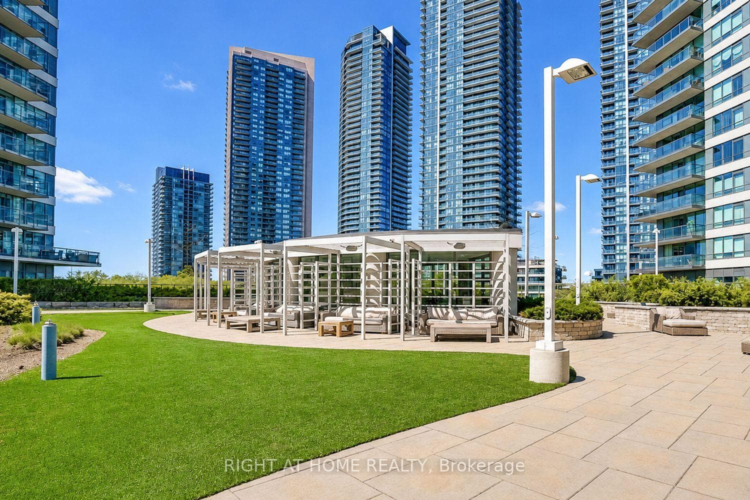 2240 Lake Shore Boulevard Unit 3104 photo 27