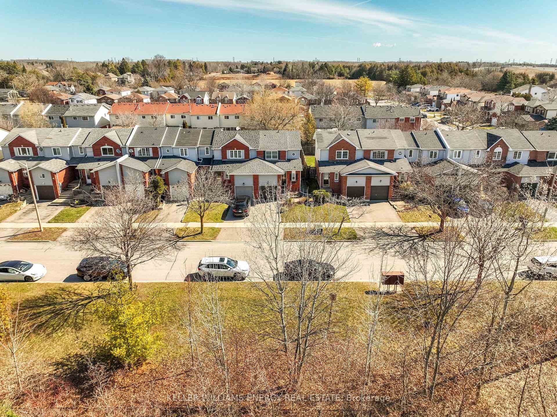 13 Moulton Court photo 36