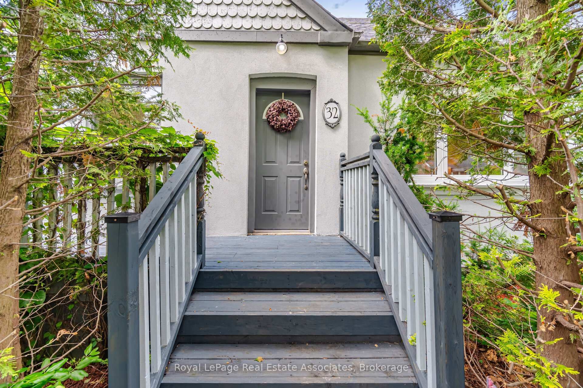 32 Plaxton Drive photo 4