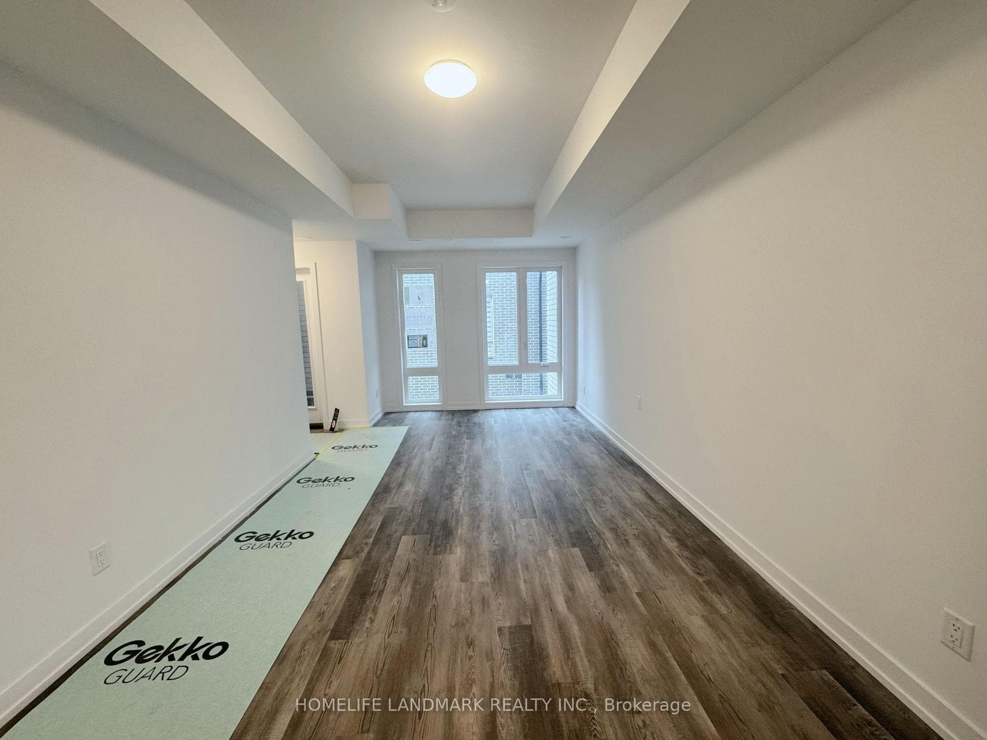 5 Bancroft Lane Unit 307 photo 3