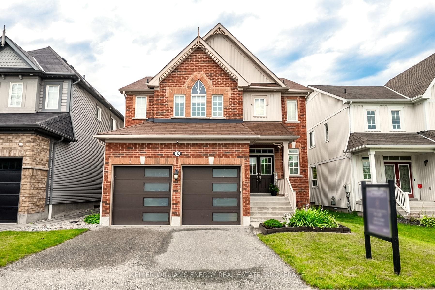182 Bons Avenue photo 2