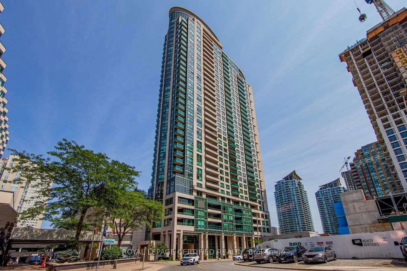208 Enfield Place Unit 3301 photo 1