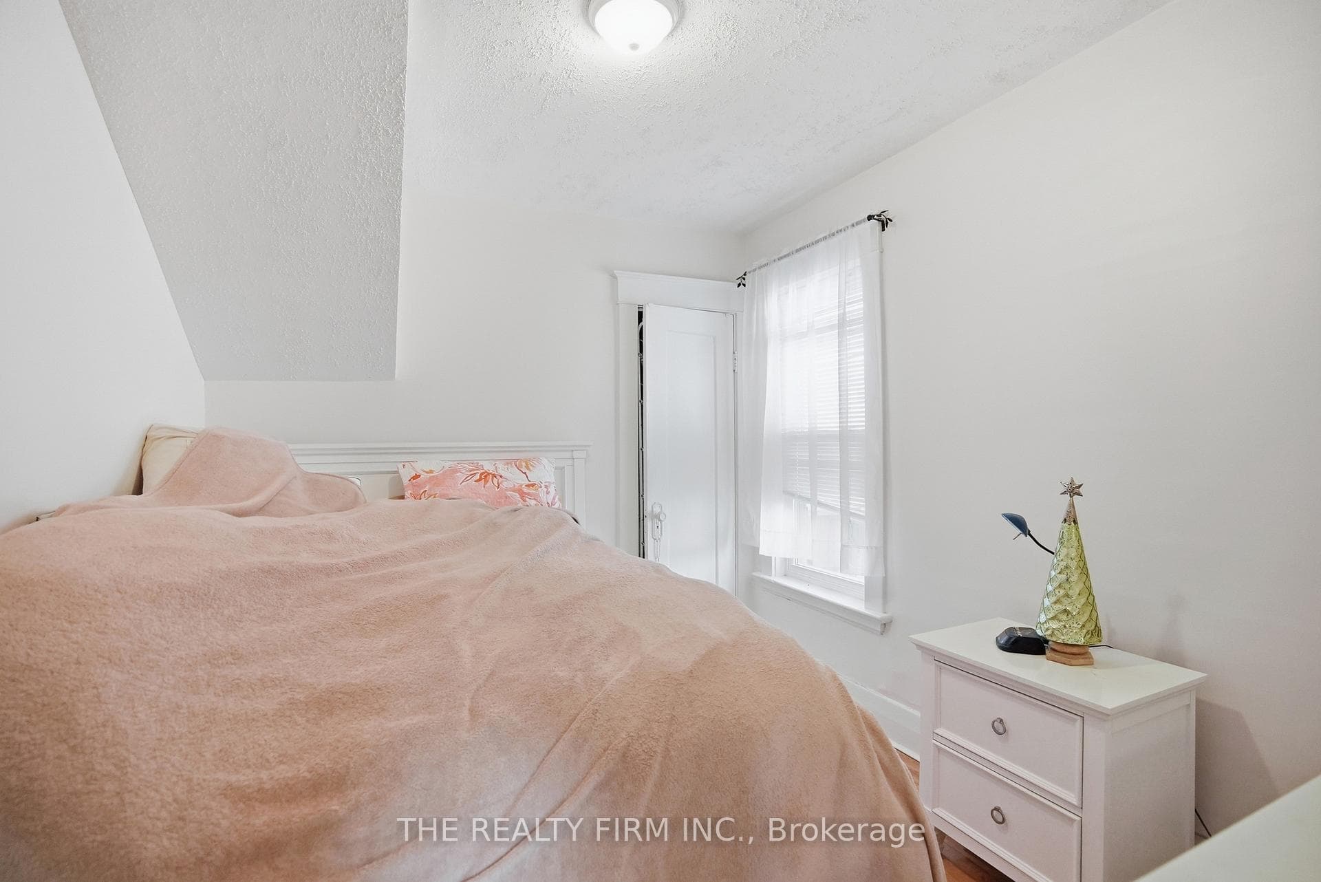 Bedroom 2 - Main Floor - Level 3